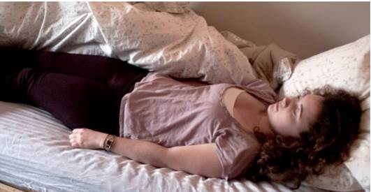 It is better to sleep without pillow because when you lie on your back, the facial muscles will be on relaxed and comfortable state.