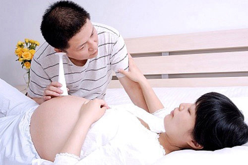 In the 6-7th week of pregnancy, with modern ultrasound equipment, doctors can help you listen to the fetal heart.