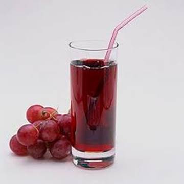 Pregnant women who are fat, have stomach ulcer, diabetes, enteritis, diarrhea shouldn’t use grape and grape juice.