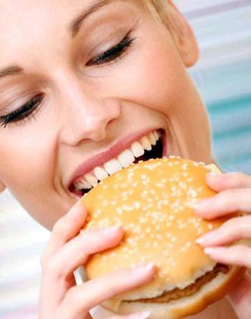 Description: There are many people addicting fast foods.