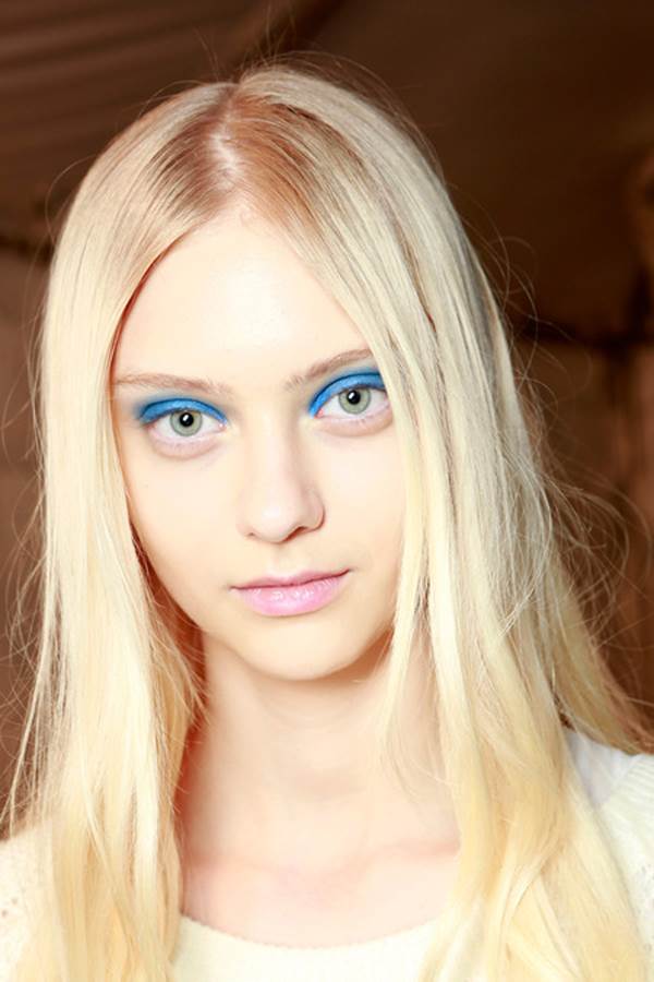 Catwalk Beauty Look to Try: Electric Blue Eyes