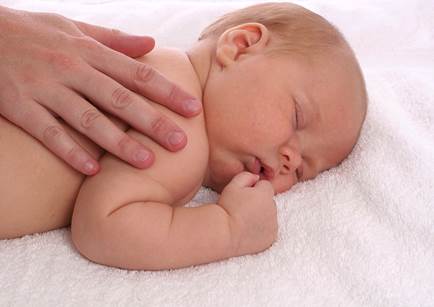 Pediatric medicine experts advise that you should make schedule for babies to sleep.