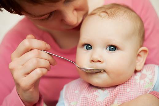 You should try feeding babies with vegetable soup.