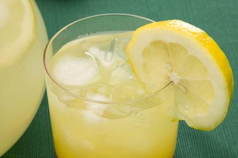 Lemon juice contains lots of vitamin C that is good for skin and helps cool down the body.