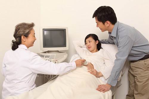Some months before becoming pregnant, women should go to check total health.