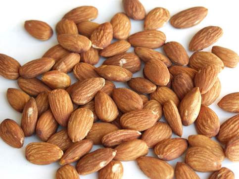 Almond can help reduce the risk of cancer, heart disease and other chronic diseases.