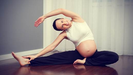 Pregnant women should do exercise smoothly and regularly.