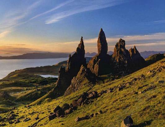 Description: I knew very little about them, only that they sprung from the Isle of Skye – it self a place of legend and myth.