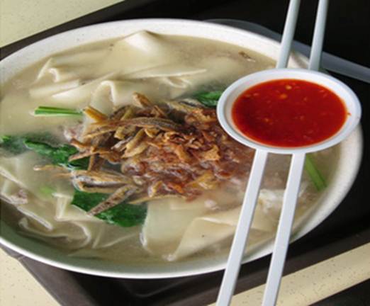 Description: Served with meat, egg, veggies and ikan bilis, this soupy noodle dish is one of the more balanced street food options for expectant mums.