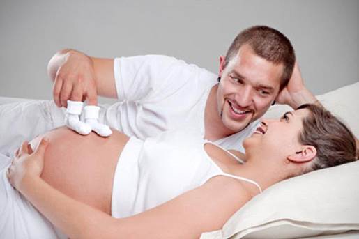 To help pregnant women breathe easily, they should maintain a happy mood.