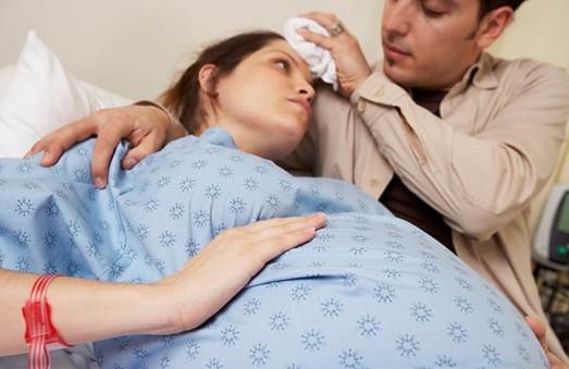 Pregnant women often worry and fear when they are going to give birth.