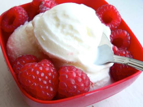 Yogurt contains high level of probiotics which can protect the intestine system and prevent causing harmful bacteria.