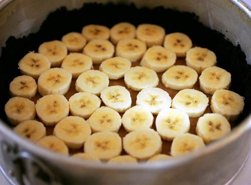 Description: To make the filling, whiz the bananas in a food processor until smooth