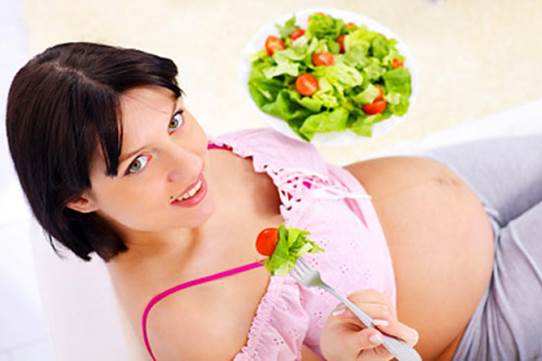 As combining colors of foods, pregnant women release stresses and provide fetuses with nutrients at the same time.