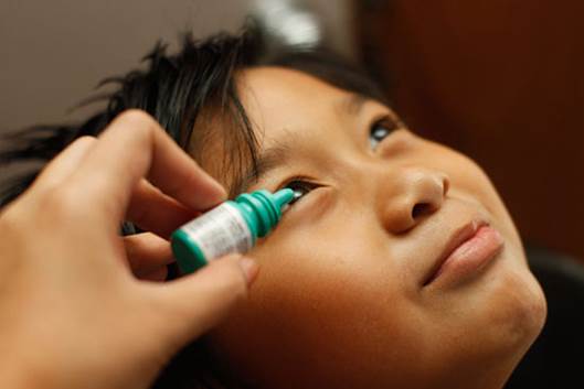 Children need regular saline nose drops to maintain the necessary humidity of the body and prevent dry nose.