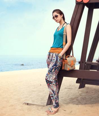 Description: You can also use this style for walking on the beach, which will make you cool, comfortable and feminine.