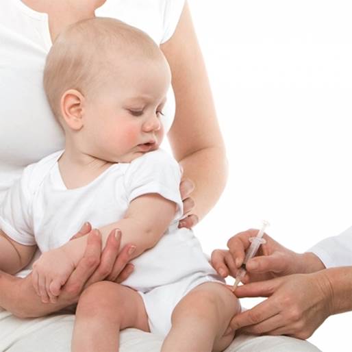 When children are 12 months old, you should take them to the hospital to vaccinate.