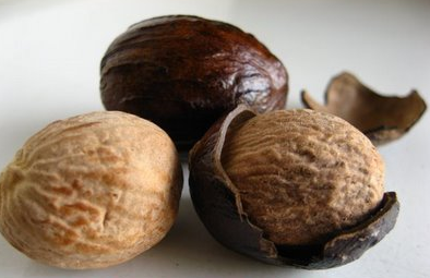 Description: Nutmeg