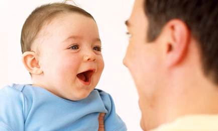 Description: When talking to your babies, you have to look at with concentration in their eyes.