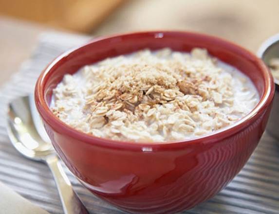 It’s better to have breakfast with oatmeal.