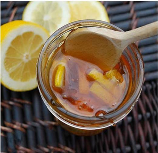 Honey contains many substances which help eradicate toxin and take care of your skin.