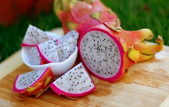 Vegetarian protein in dragon fruits can be positively integrated with heavy metals in the body.