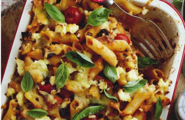 Chicken, Chilli And Olive Pasta Bake