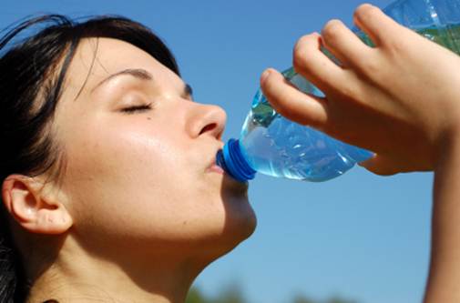 Description: Drinking lots of water each day not only good for your health, but also helps you lose weight