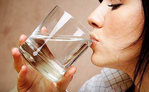 Description: Drinking water helps your body eliminate the fat from the cells.