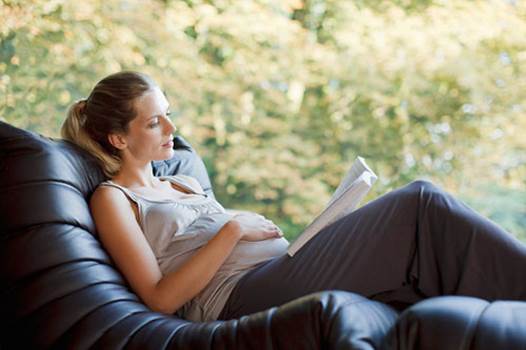 Pregnant women should read books to have knowledge about childbirth skill.