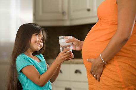 Water helps women prevent risk of urinary tract infection.