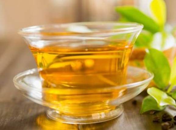 Description: Researches show that women can catch heart diseases more easily than men and green tea can increase good cholesterol (HDL) and provide shield against heart diseases and strokes.