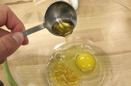 Description: Mix a teaspoon of honey and ¼ teaspoon of vinegar into the egg