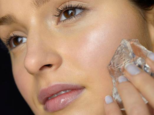 Description: Ice cubes will help to relieve the irritation and discomfort caused by acnes