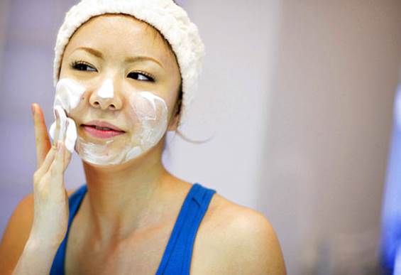 Description: Wash your face with mild cleansers